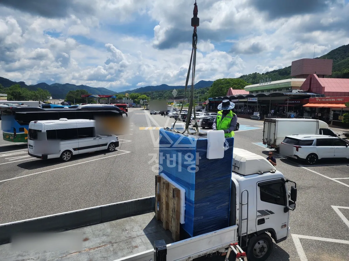 충남 논산시 연산면 크레인 에어컨 실외기 작업 현장