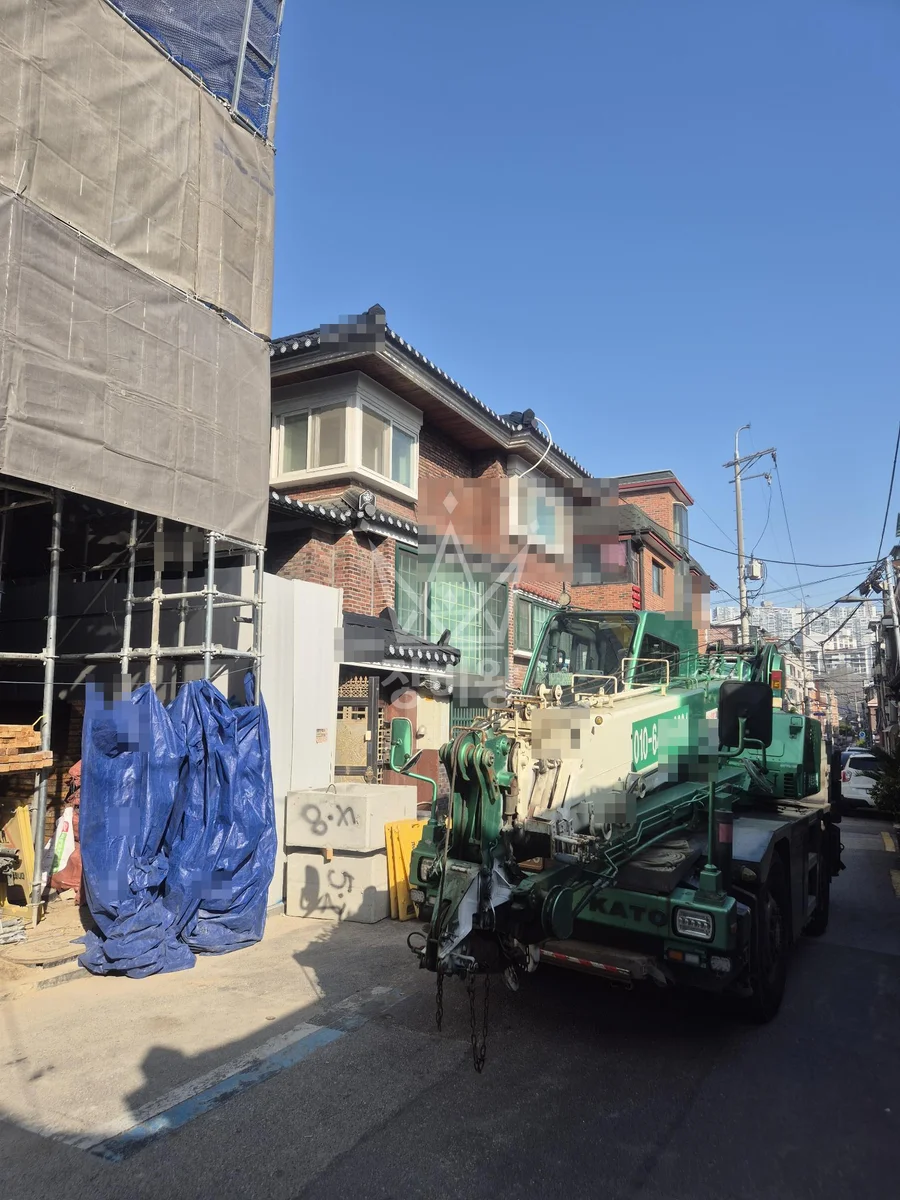 서울 성북구 돈암동 크레인 자재 양중 작업 현장