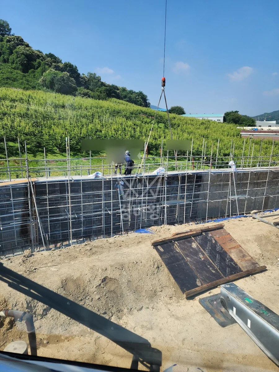 충남 서산시 석림동 크레인 컨테이너 이동 작업 현장