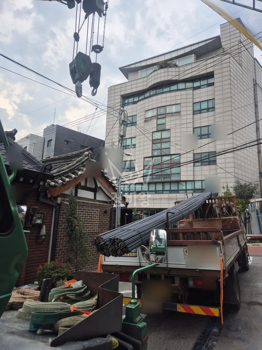 서울 성북구 크레인 중량물 인양 작업 현장