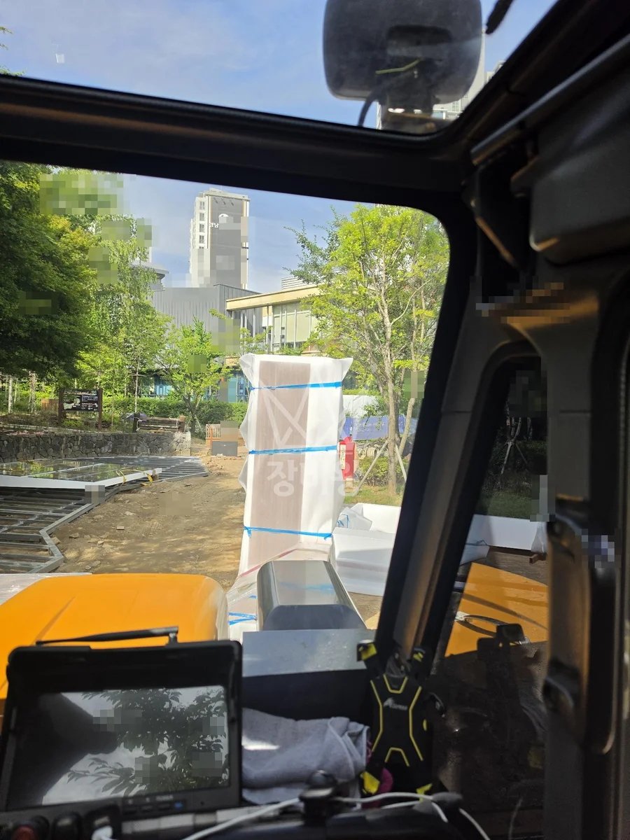 전남 여수시 둔덕동 크레인 에어컨 실외기 작업 현장