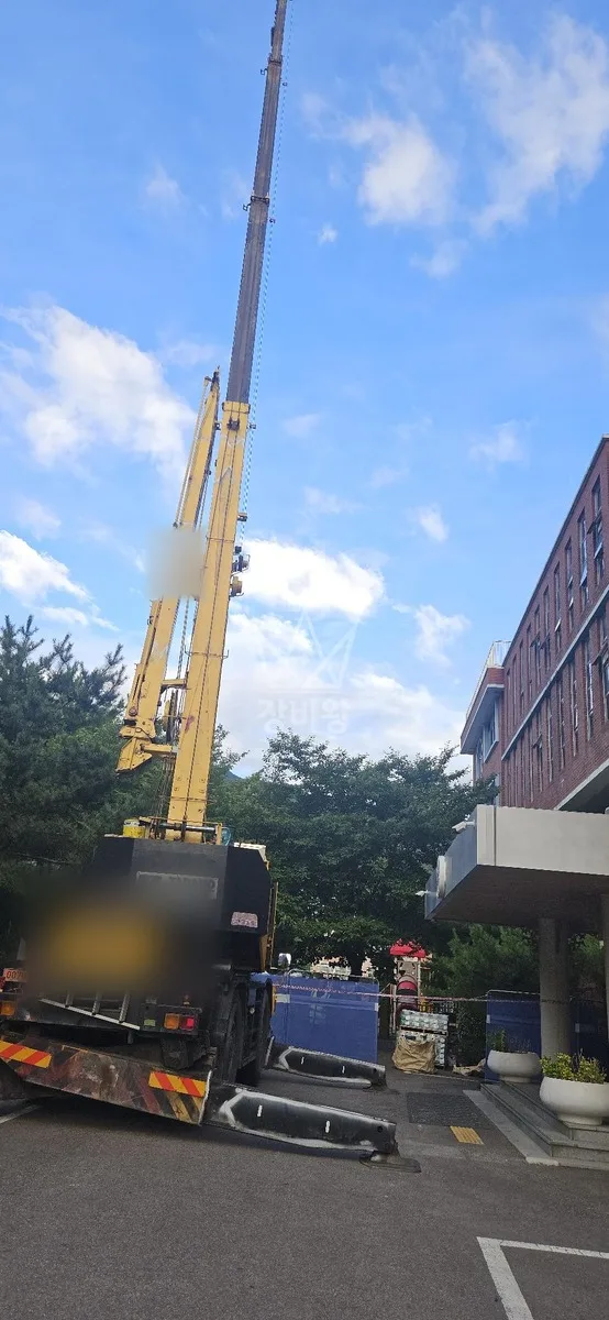 부산 사상구 덕포동 크레인 에어컨 실외기 작업 현장