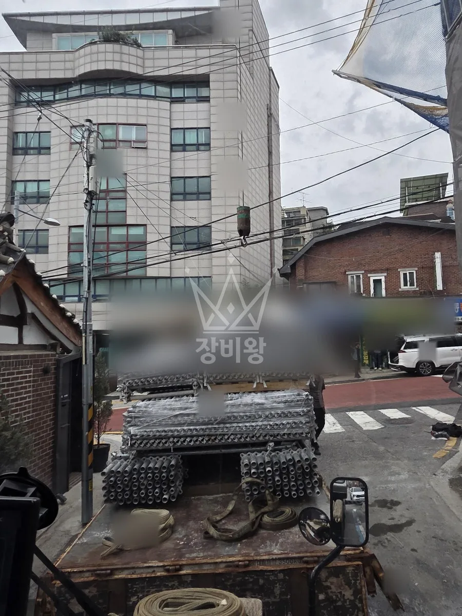 서울 성북구 삼선동4가 크레인 자재 양중 작업 현장