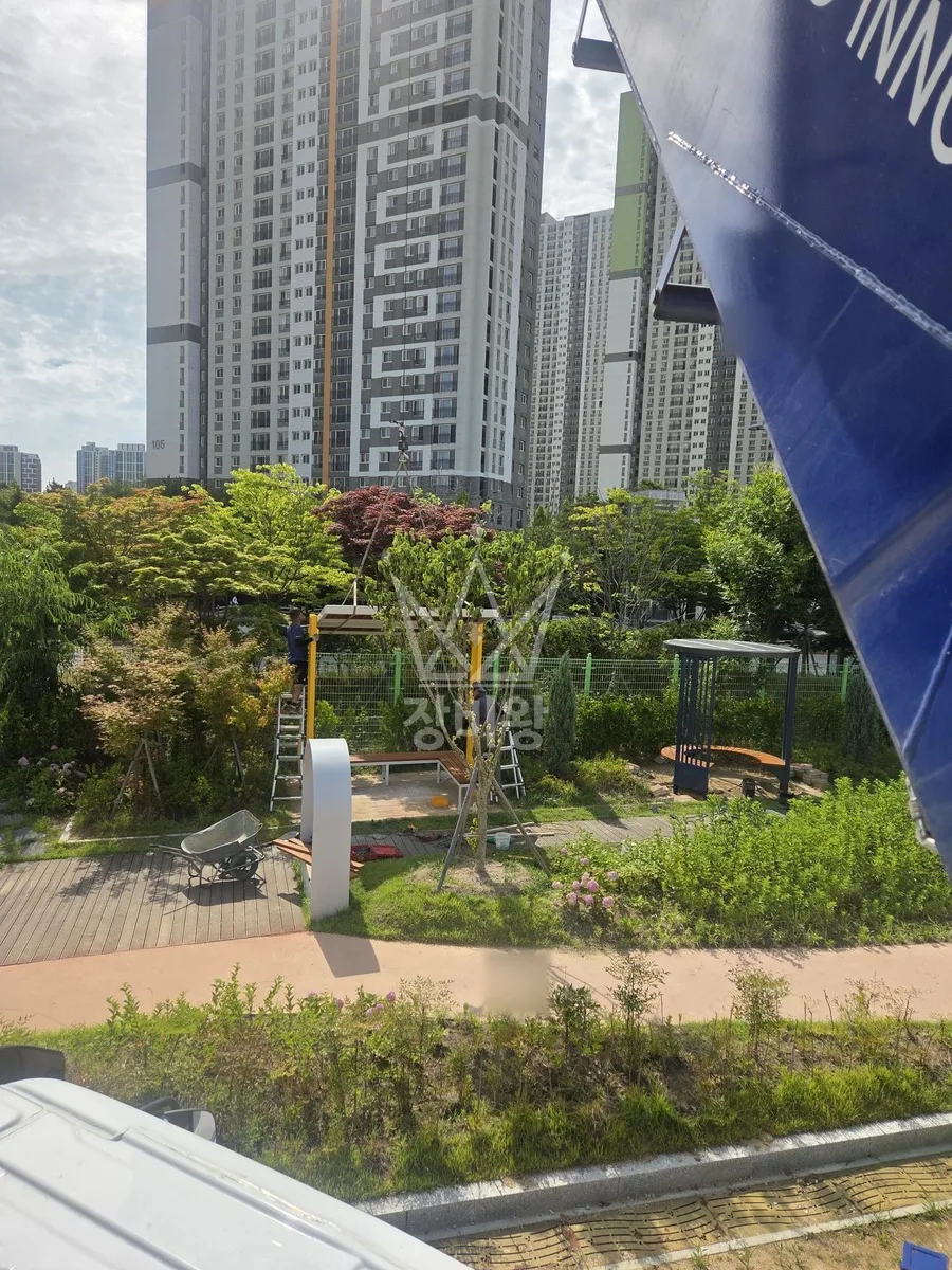 인천 제물포구 내동 크레인 컨테이너 이동 작업 현장