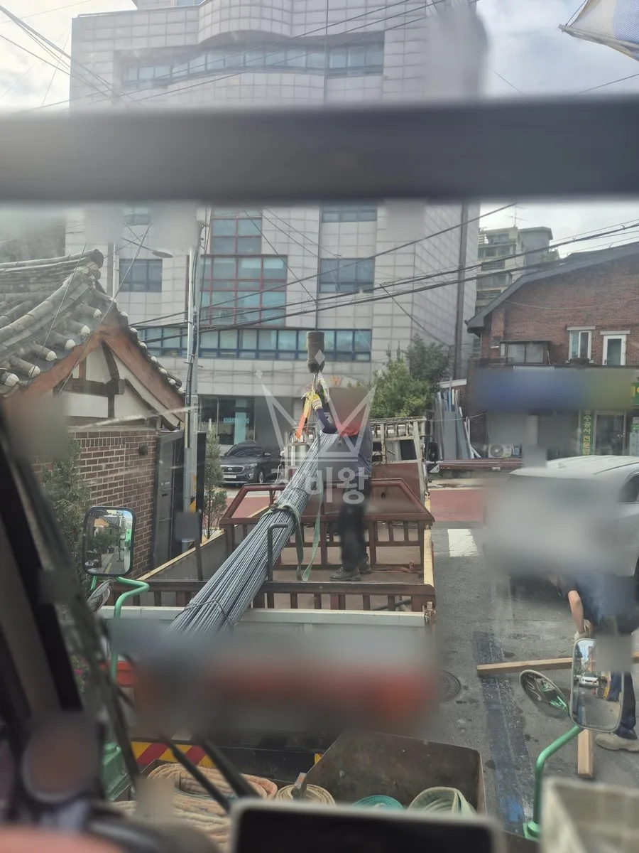 서울 성북구 안암동3가 크레인 에어컨 실외기 작업 현장