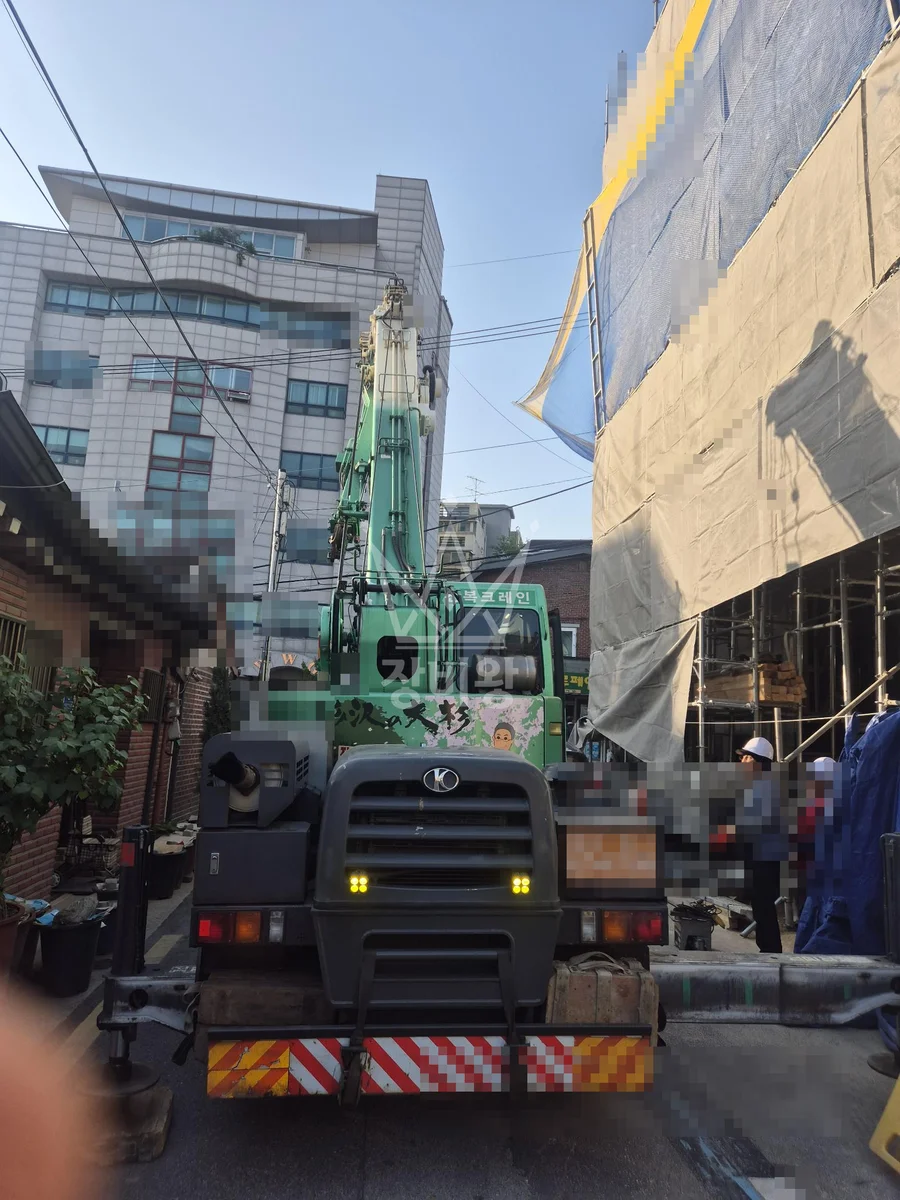 서울 성북구 크레인 자재 양중 작업 현장