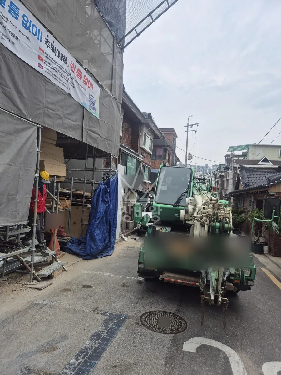서울 성북구 크레인 중량물 인양 작업 현장