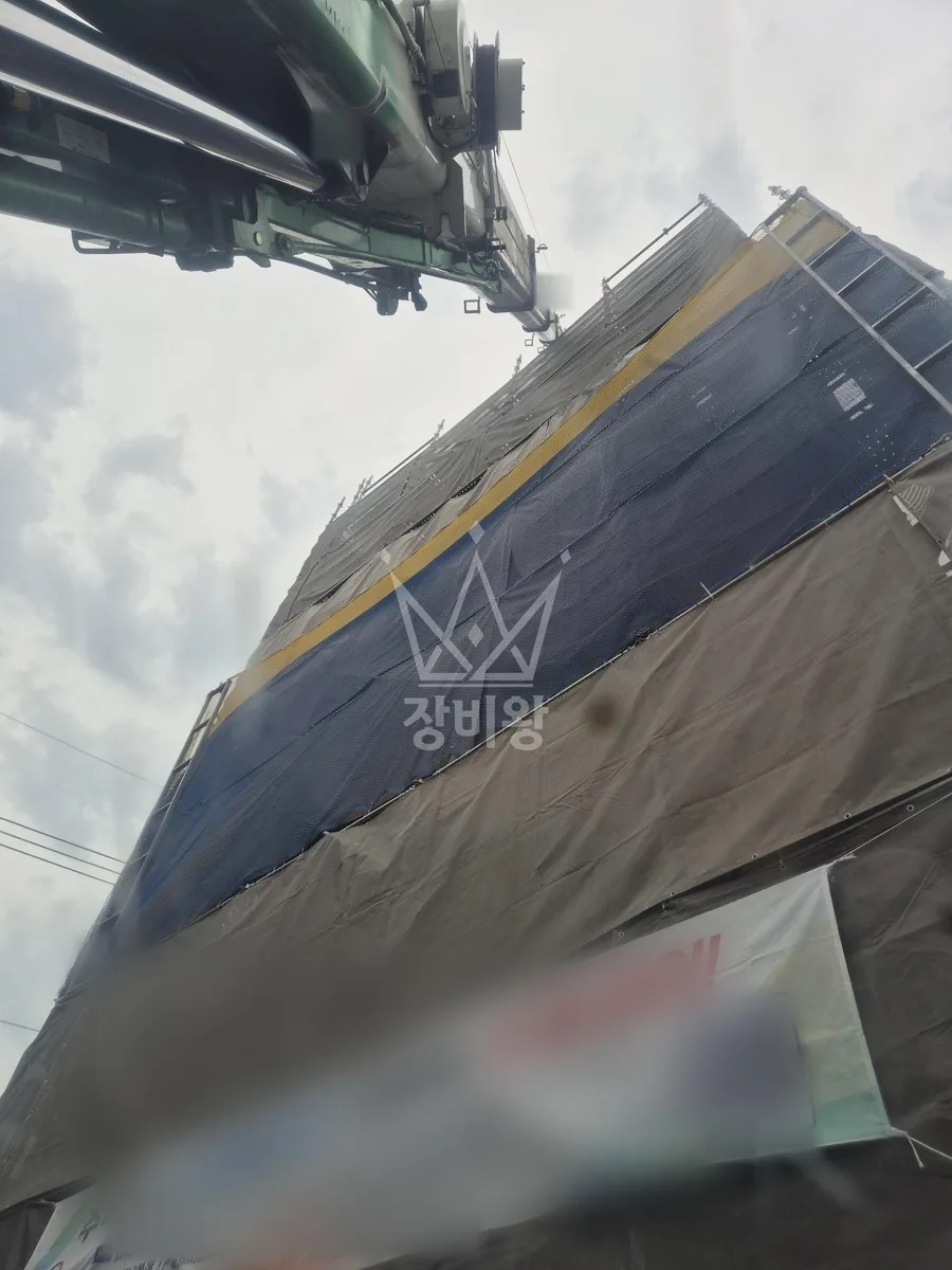 서울 성북구 돈암동 크레인 컨테이너 이동 작업 현장