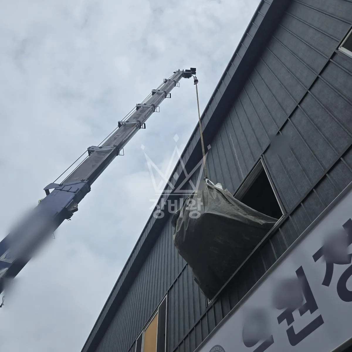 울산 남구 남화동 크레인 자재 양중 작업 현장
