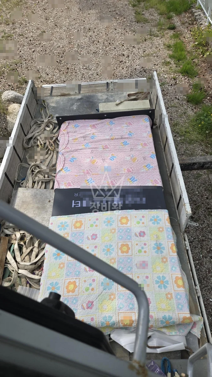 부산 사상구 덕포동 크레인 컨테이너 이동 작업 현장