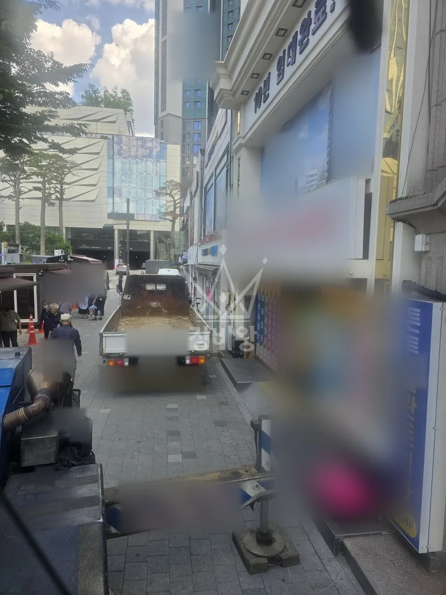 전남 함평군 엄다면 성천리 크레인 중량물 인양 작업 현장
