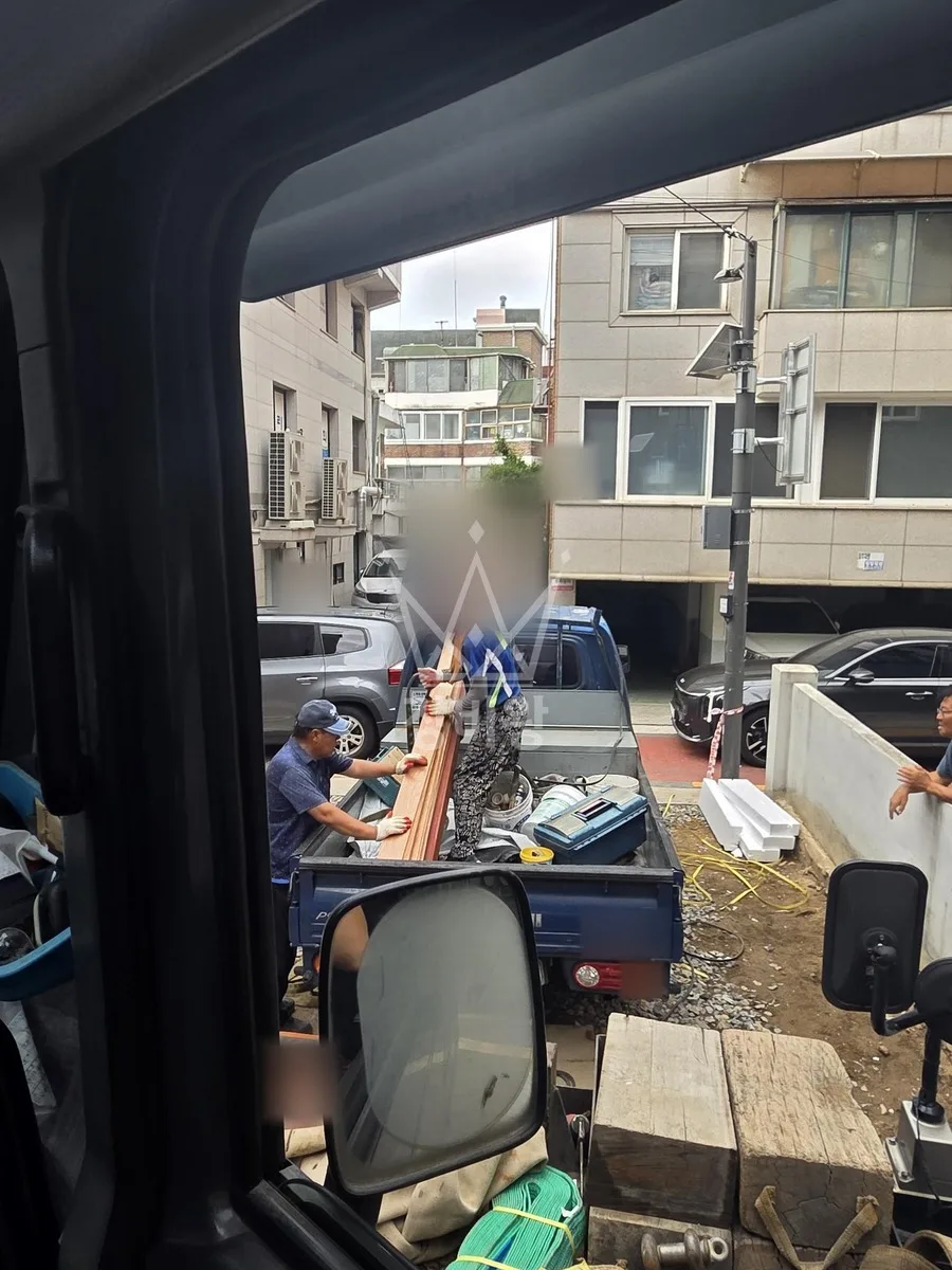 서울 용산구 산천동 크레인 조명 작업 현장