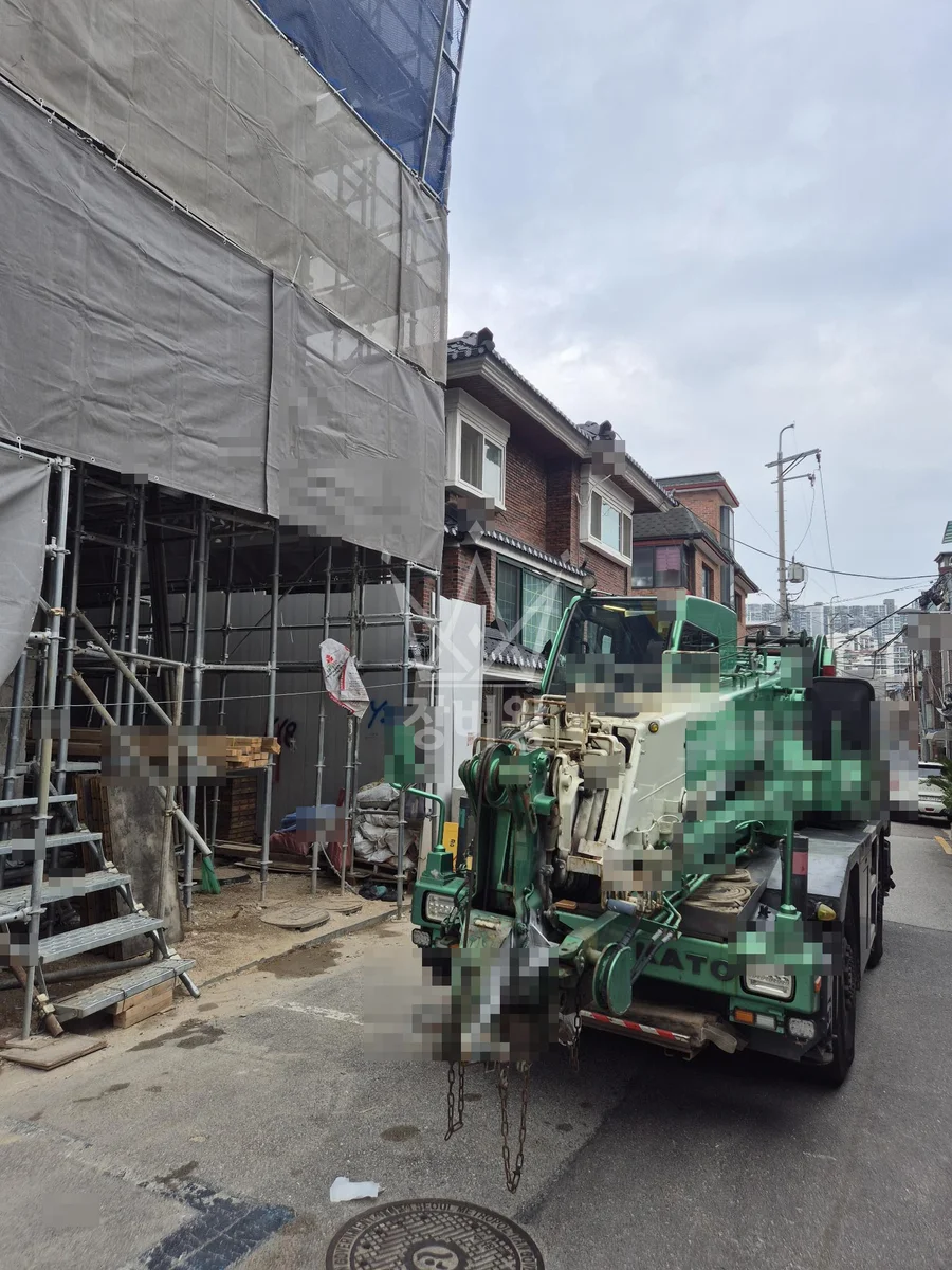 서울 성북구 성북동1가 크레인 빔 작업 현장