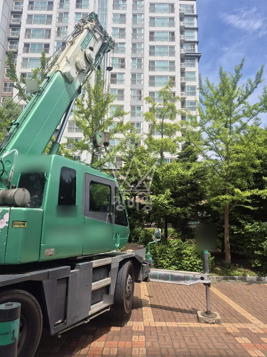 경기 의정부시 녹양동 크레인 컨테이너 이동 작업 현장