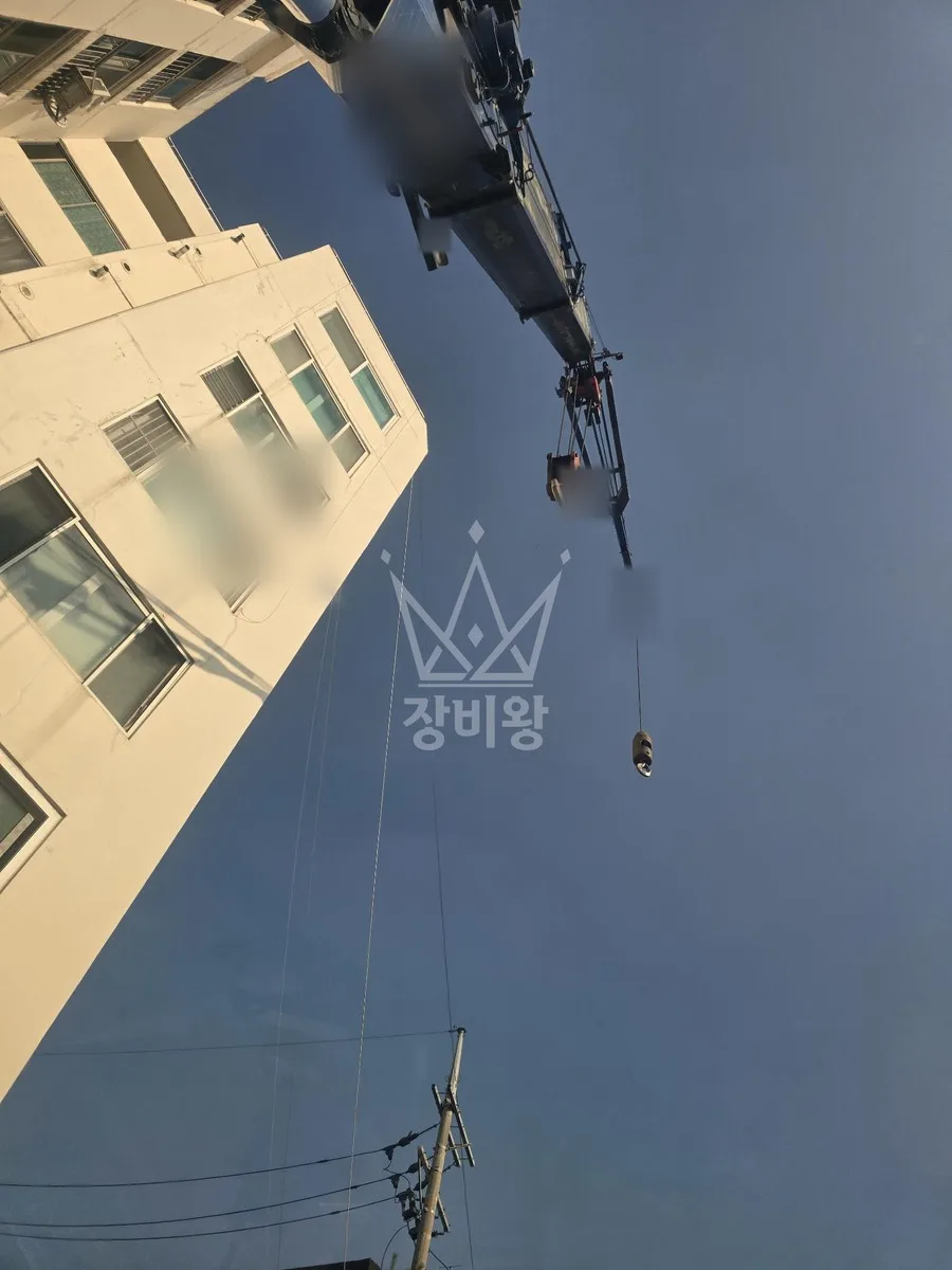 서울 중구 무학동 크레인 중량물 인양 작업 현장